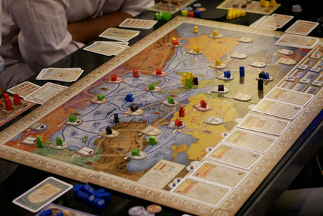 7 Tips to Host the Perfect Family Game Night